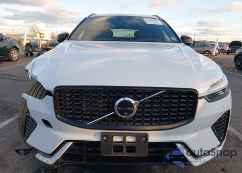 2022 Volvo Xc60 B6 R-Design из США, поврежденный, VIN YV4062RM6N1905972